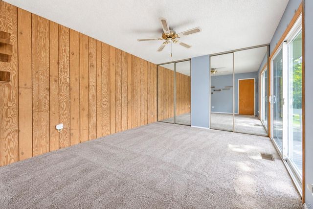 204 Springmeadow Drive M, Holbrook, NY 11741