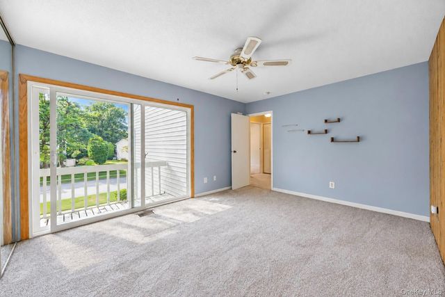 204 Springmeadow Drive M, Holbrook, NY 11741