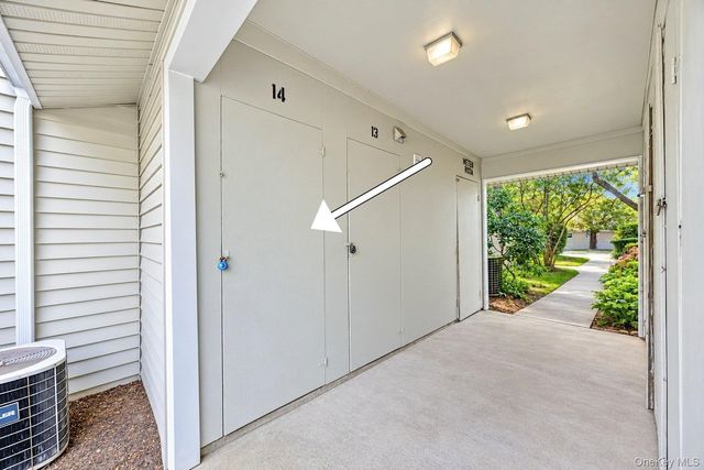 204 Springmeadow Drive M, Holbrook, NY 11741