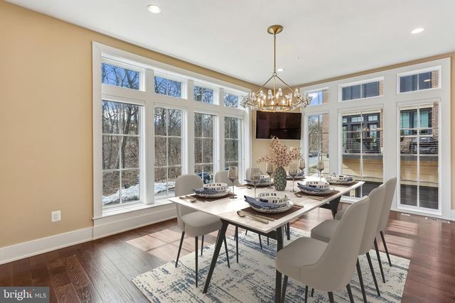 3675 CHEVY CHASE LAKE DR, Chevy Chase, MD 20815