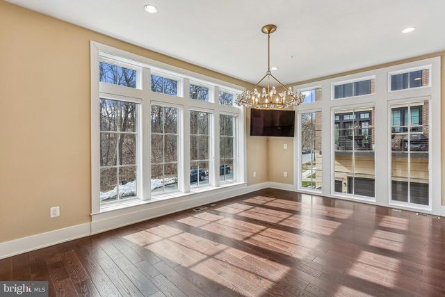 3675 CHEVY CHASE LAKE DR, Chevy Chase, MD 20815