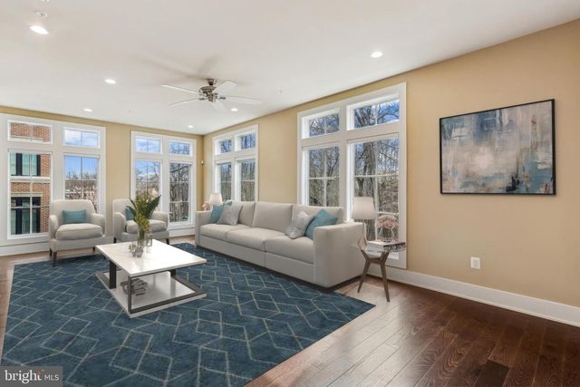 3675 CHEVY CHASE LAKE DR, Chevy Chase, MD 20815