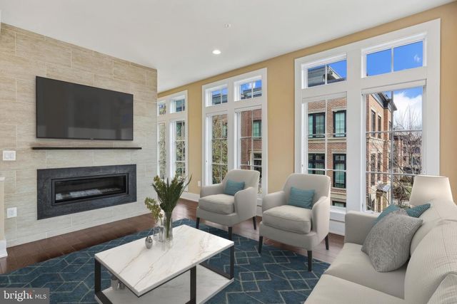 3675 CHEVY CHASE LAKE DR, Chevy Chase, MD 20815