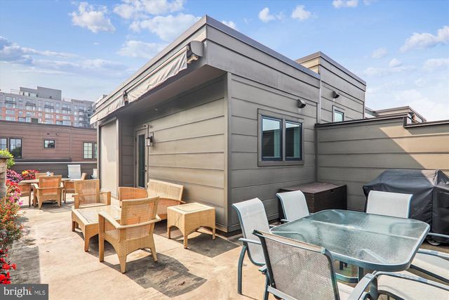 3675 CHEVY CHASE LAKE DR, Chevy Chase, MD 20815