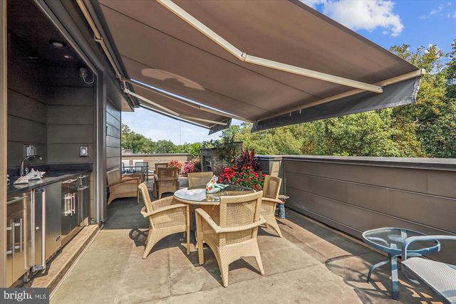 3675 CHEVY CHASE LAKE DR, Chevy Chase, MD 20815