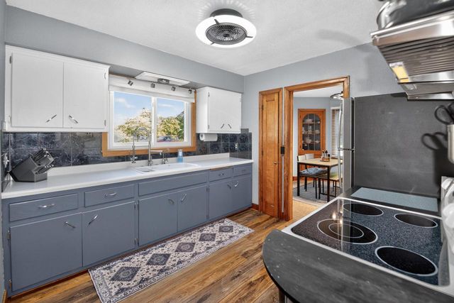 S89W22720 Milwaukee AVENUE, Big Bend, WI 53103
