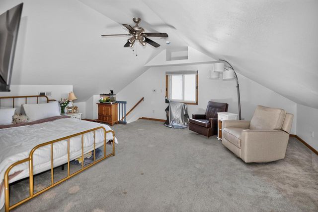 S89W22720 Milwaukee AVENUE, Big Bend, WI 53103