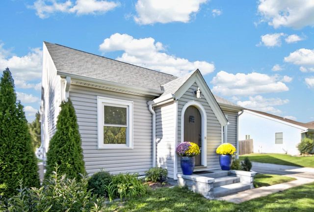 S89W22720 Milwaukee AVENUE, Big Bend, WI 53103