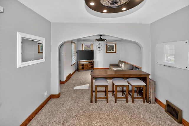 S89W22720 Milwaukee AVENUE, Big Bend, WI 53103