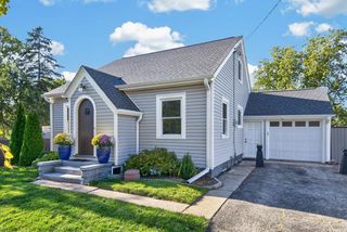 S89W22720 Milwaukee AVENUE, Big Bend, WI 53103