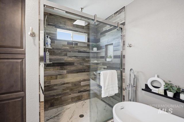 2441 N Snow Goose Way, Meridian, ID 83646