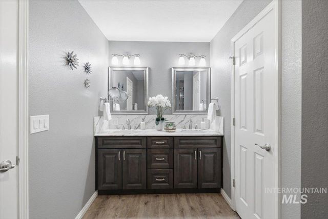 2441 N Snow Goose Way, Meridian, ID 83646