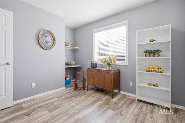 2441 N Snow Goose Way, Meridian, ID 83646