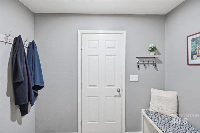 2441 N Snow Goose Way, Meridian, ID 83646