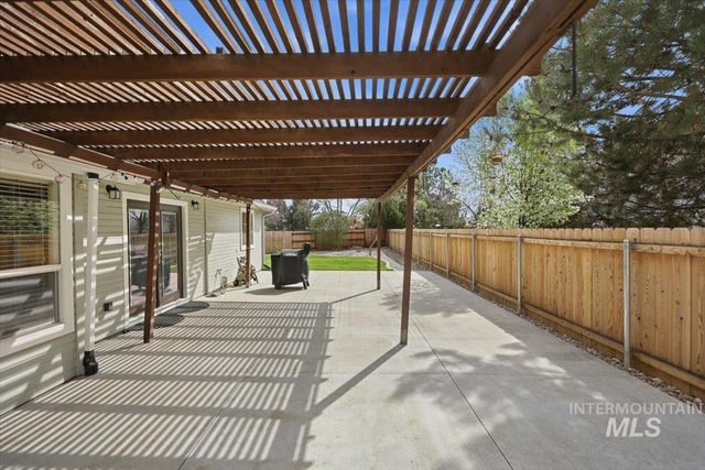 2441 N Snow Goose Way, Meridian, ID 83646