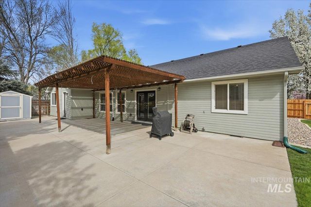 2441 N Snow Goose Way, Meridian, ID 83646