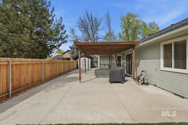 2441 N Snow Goose Way, Meridian, ID 83646
