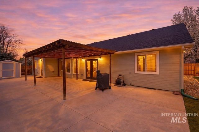 2441 N Snow Goose Way, Meridian, ID 83646