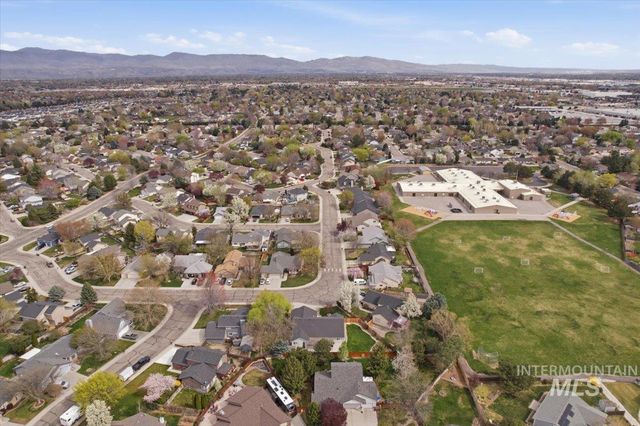 2441 N Snow Goose Way, Meridian, ID 83646