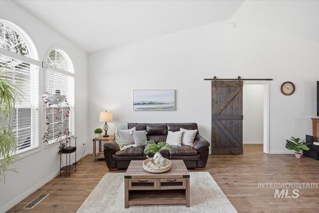 2441 N Snow Goose Way, Meridian, ID 83646