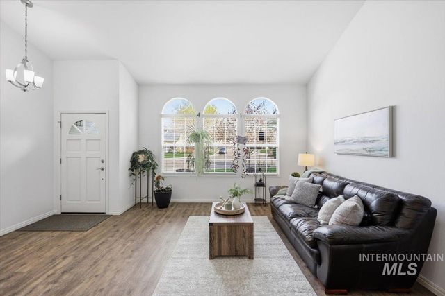 2441 N Snow Goose Way, Meridian, ID 83646