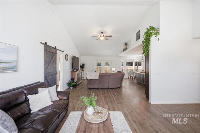 2441 N Snow Goose Way, Meridian, ID 83646