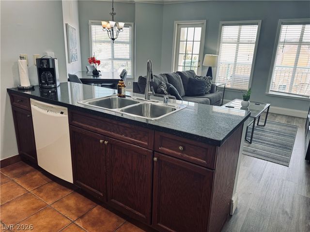 30 Strada Di Villaggio 517, Henderson, NV 89011