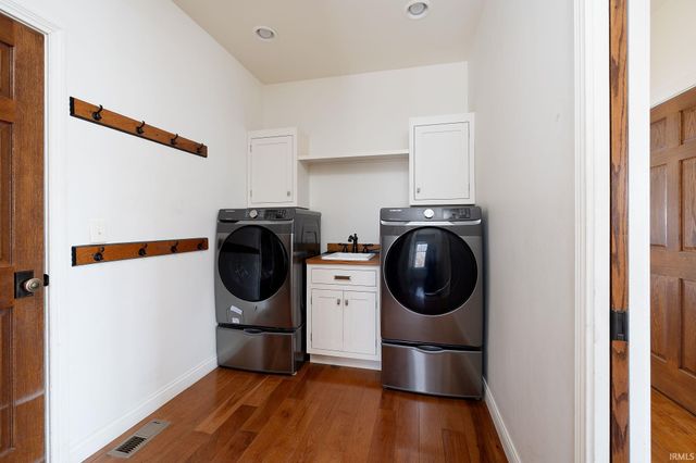 6404 N Braksway Drive, Bloomington, IN 47408