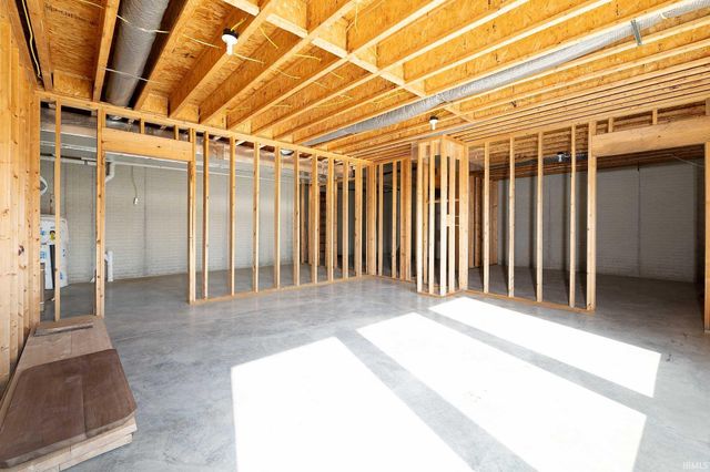 6404 N Braksway Drive, Bloomington, IN 47408