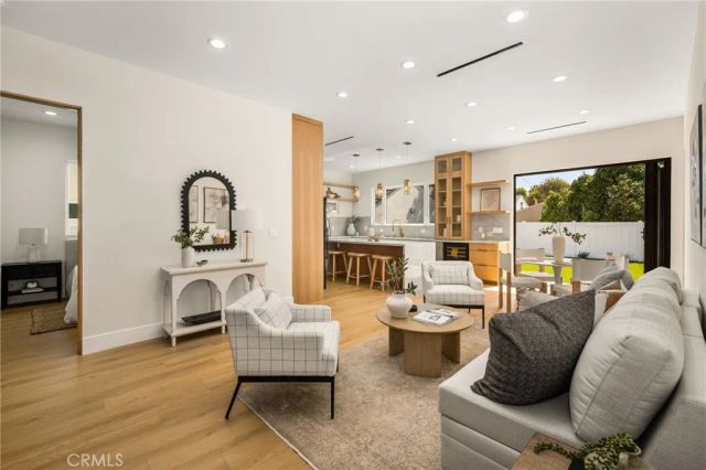 2124 Rutgers, Long Beach, CA 90815