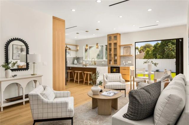 2124 Rutgers, Long Beach, CA 90815