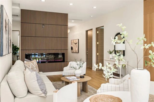 2124 Rutgers, Long Beach, CA 90815