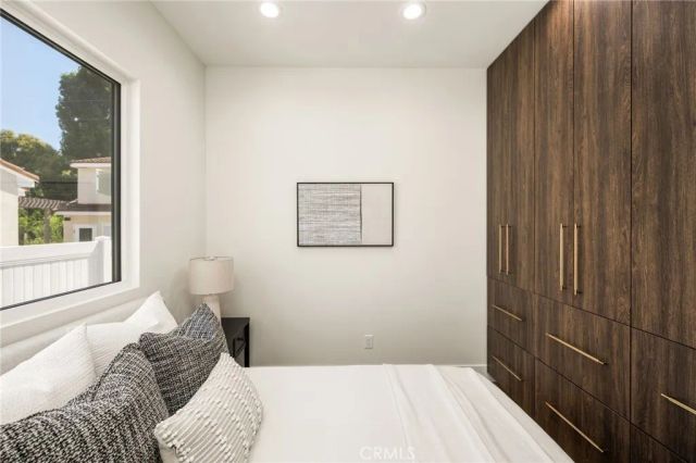 2124 Rutgers, Long Beach, CA 90815