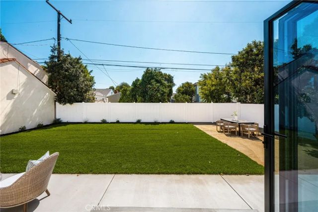 2124 Rutgers, Long Beach, CA 90815