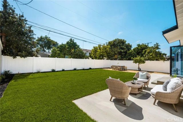 2124 Rutgers, Long Beach, CA 90815