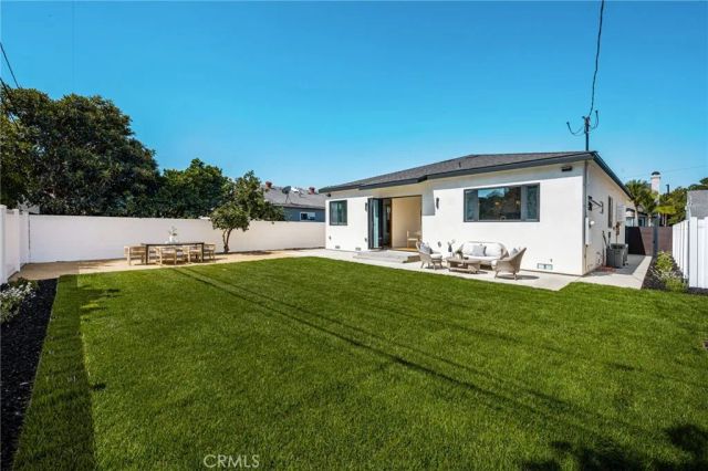 2124 Rutgers, Long Beach, CA 90815