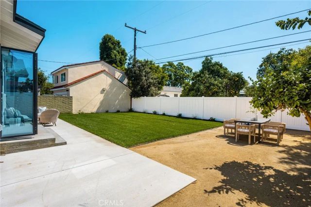 2124 Rutgers, Long Beach, CA 90815