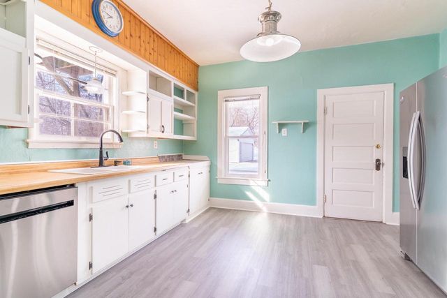 1124 HASTINGS STREET, Green Bay, WI 54301