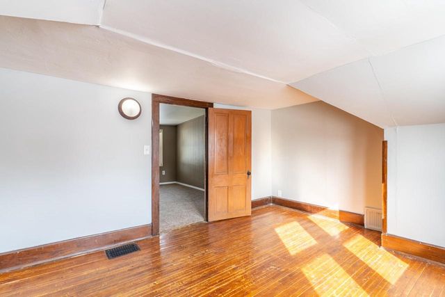 1124 HASTINGS STREET, Green Bay, WI 54301