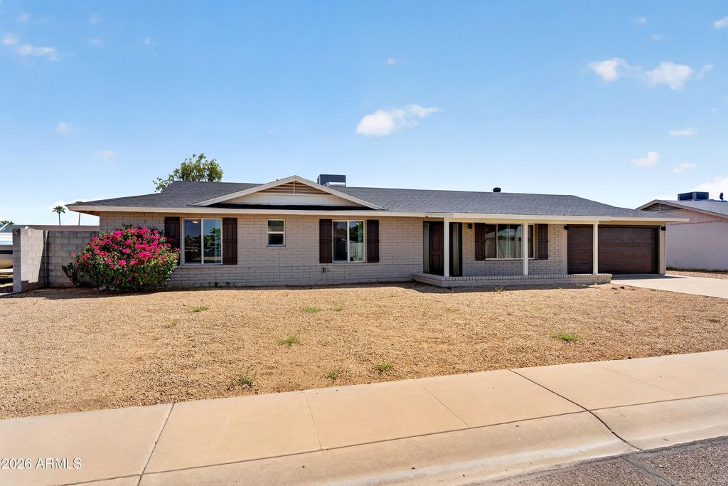 2225 W TOPEKA Drive, Phoenix, AZ 85027 — photo 2
