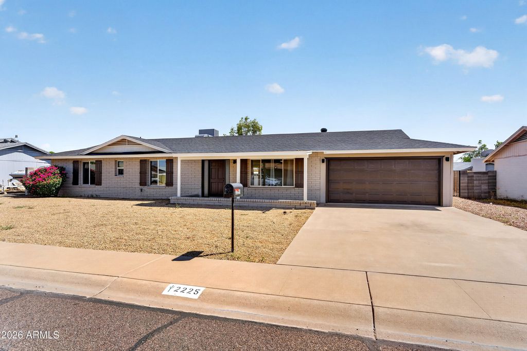 2225 W TOPEKA Drive, Phoenix, AZ 85027 — photo 3