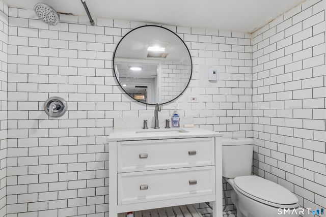 4 Francis Road, Danbury, CT 06810