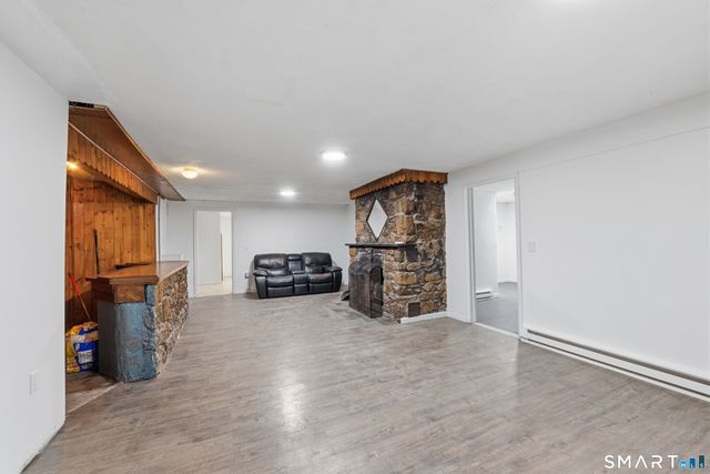 4 Francis Road, Danbury, CT 06810