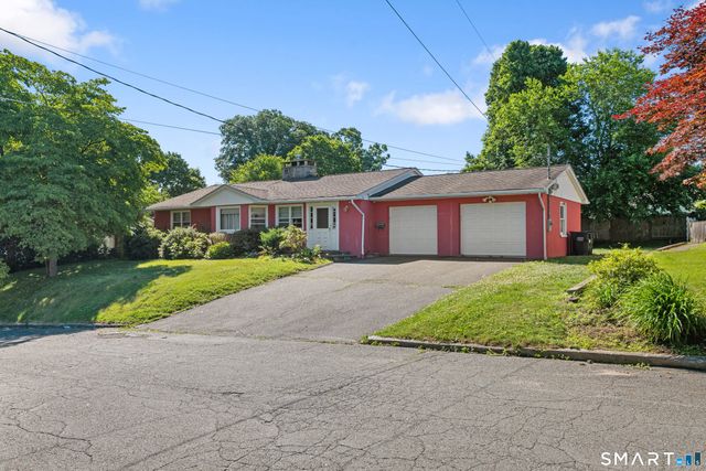 4 Francis Road, Danbury, CT 06810