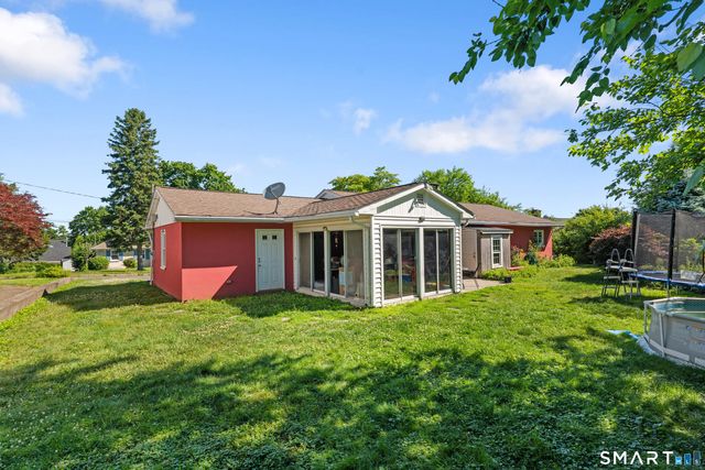 4 Francis Road, Danbury, CT 06810