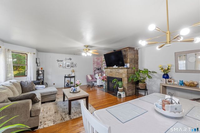 4 Francis Road, Danbury, CT 06810
