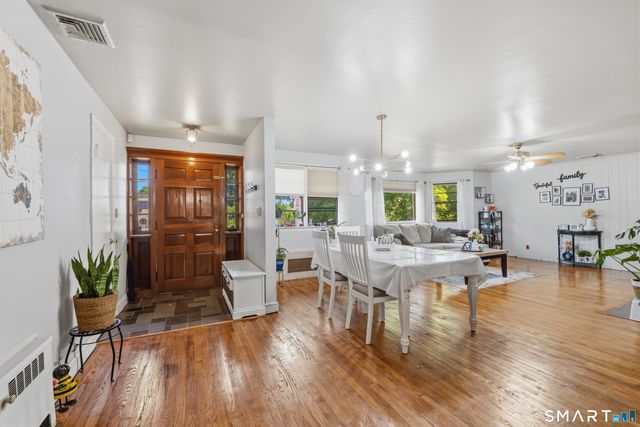 4 Francis Road, Danbury, CT 06810