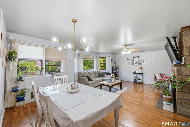 4 Francis Road, Danbury, CT 06810