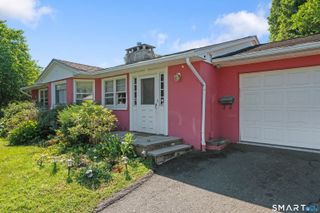 4 Francis Road, Danbury, CT 06810