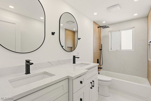 310 Saint Lawrence Boulevard, Eastlake, OH 44095